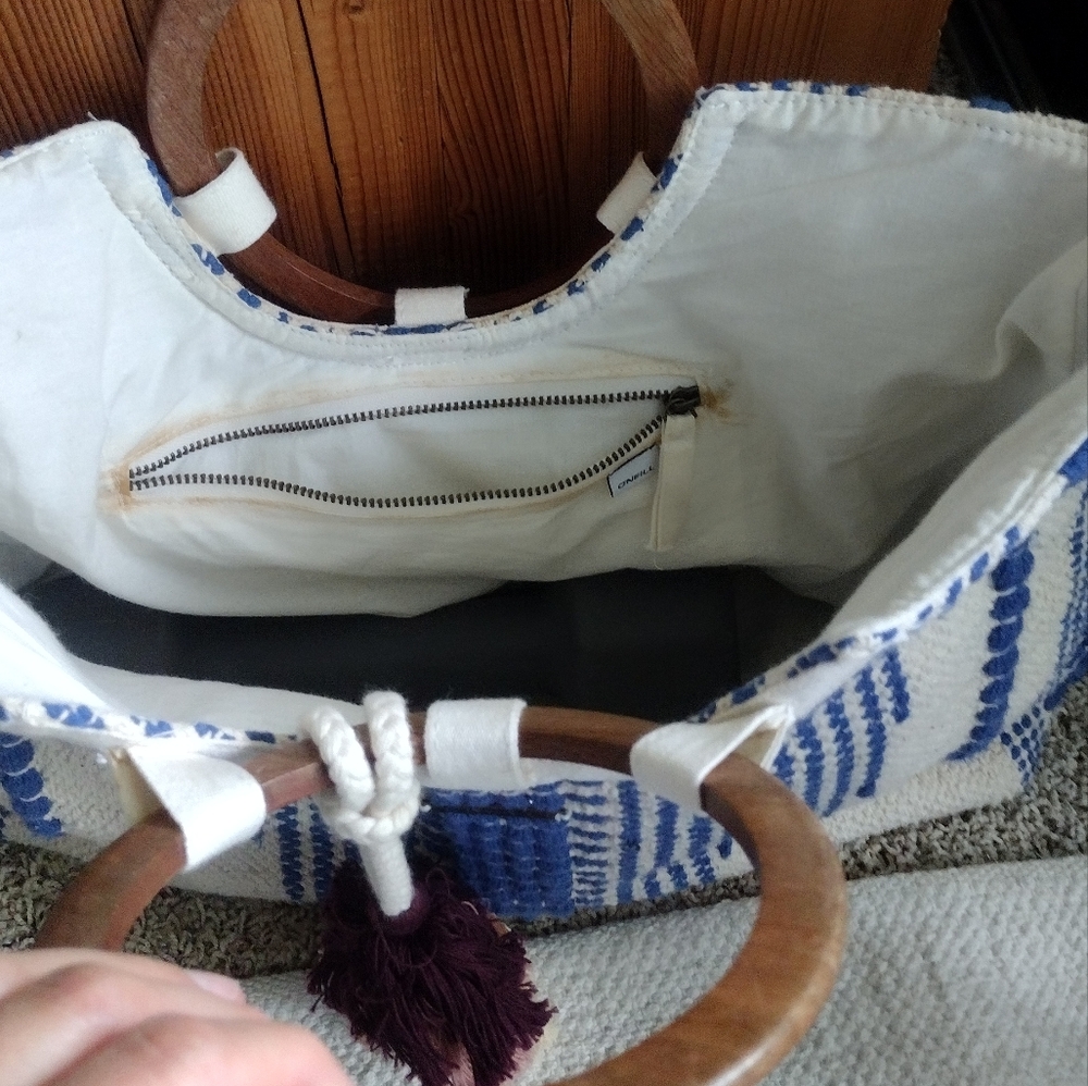 3/ $25 O'Neill Blue and White Patterned Women's Bag with Wooden Handle - Picture 2 of 7